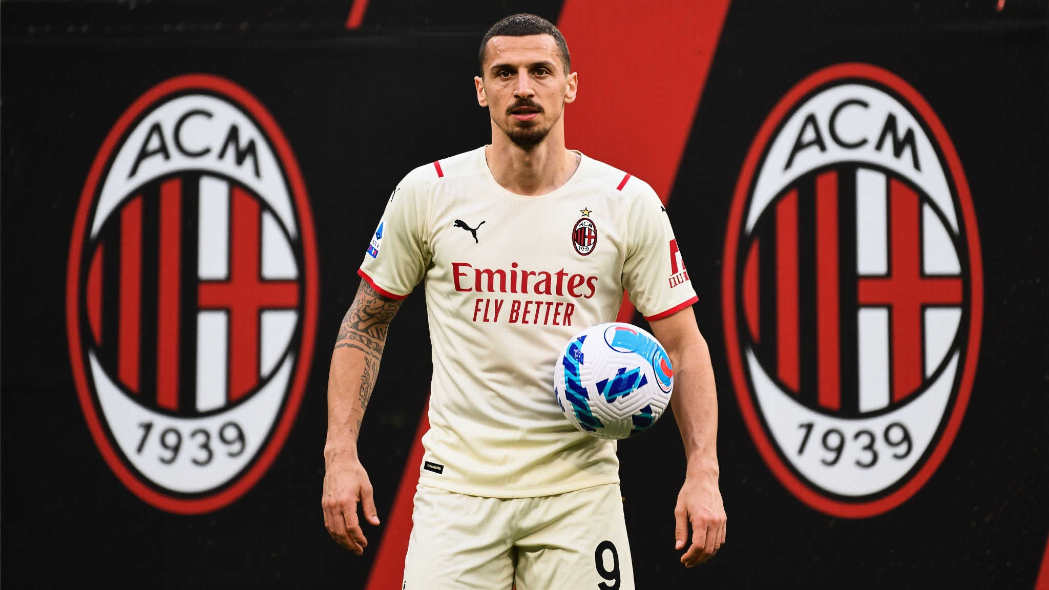 随着欧洲转会市场的持续升温，AC米兰再度引起了球迷